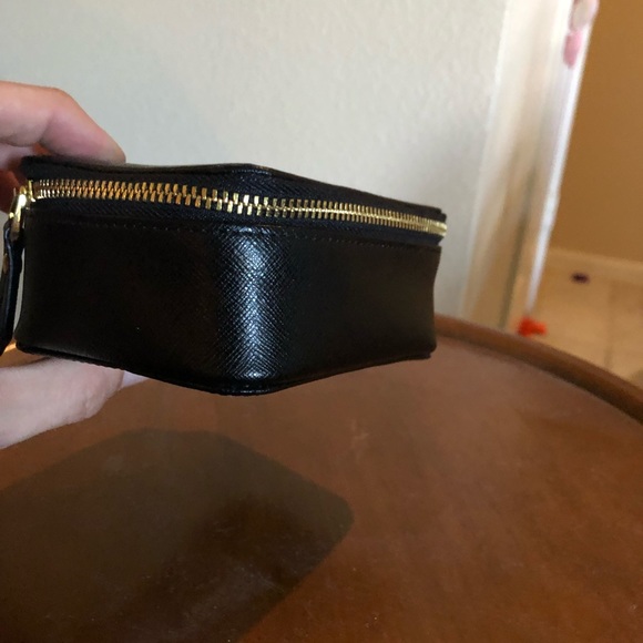 Neiman Marcus black leather pill box.With dividers - Picture 3 of 5